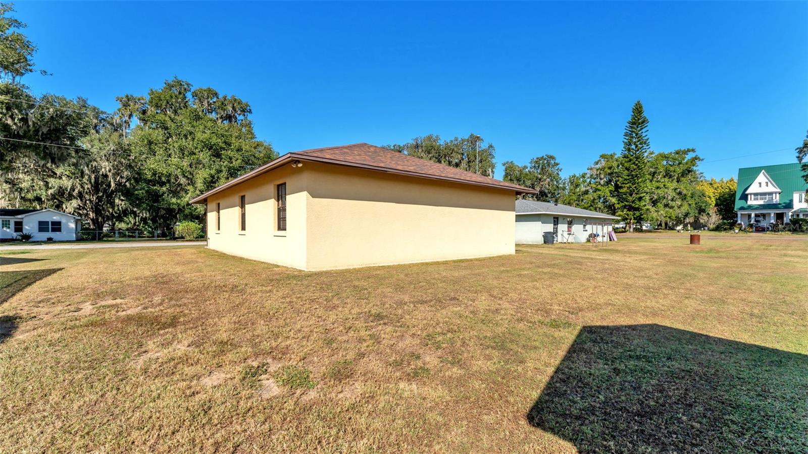 16 N HENDRY AVE, FORT MEADE, FL, 33841
