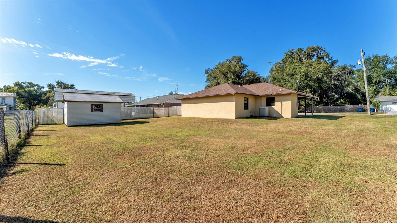 16 N HENDRY AVE, FORT MEADE, FL, 33841