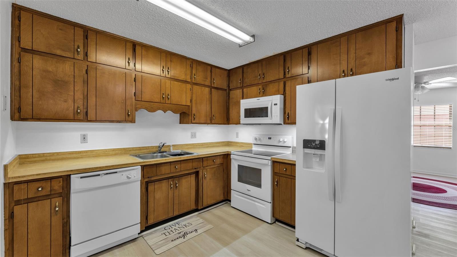 16 N HENDRY AVE, FORT MEADE, FL, 33841