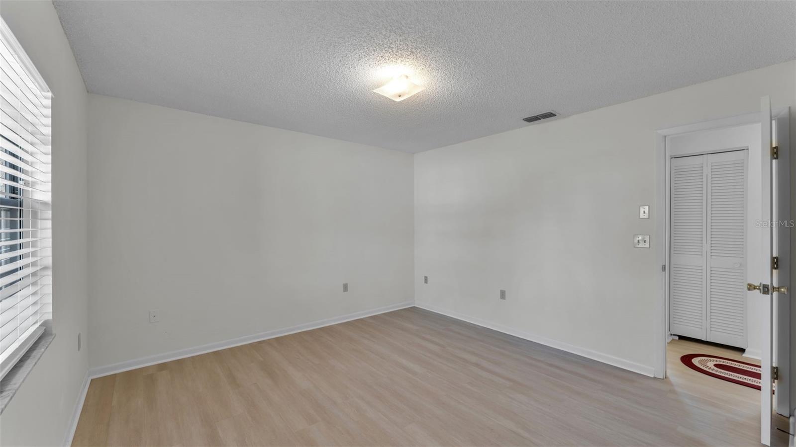 16 N HENDRY AVE, FORT MEADE, FL, 33841