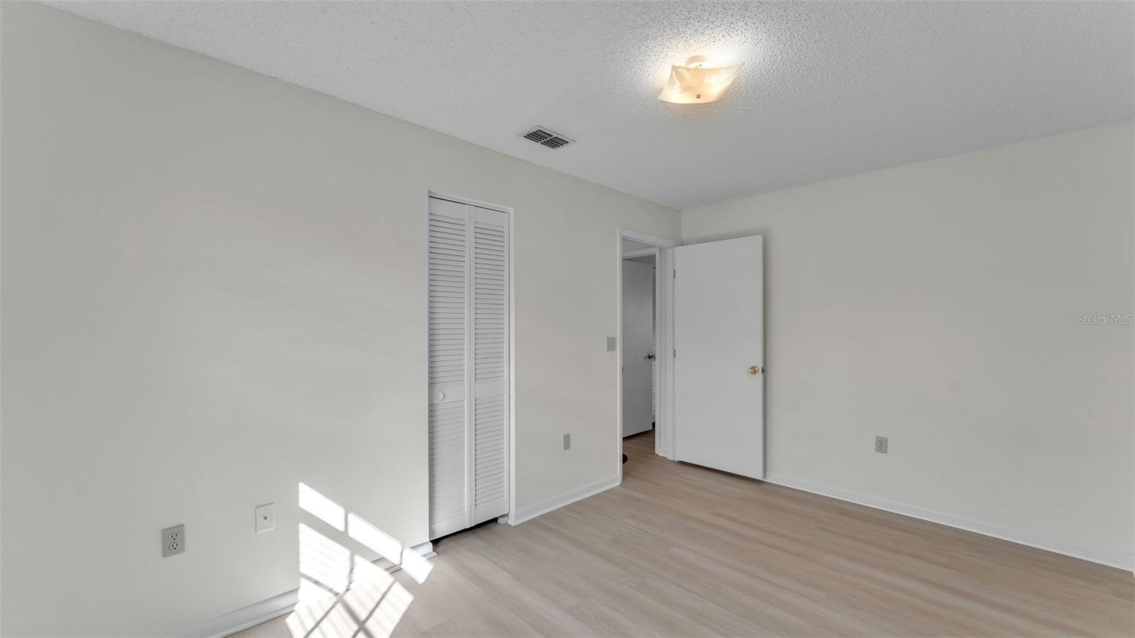 16 N HENDRY AVE, FORT MEADE, FL, 33841