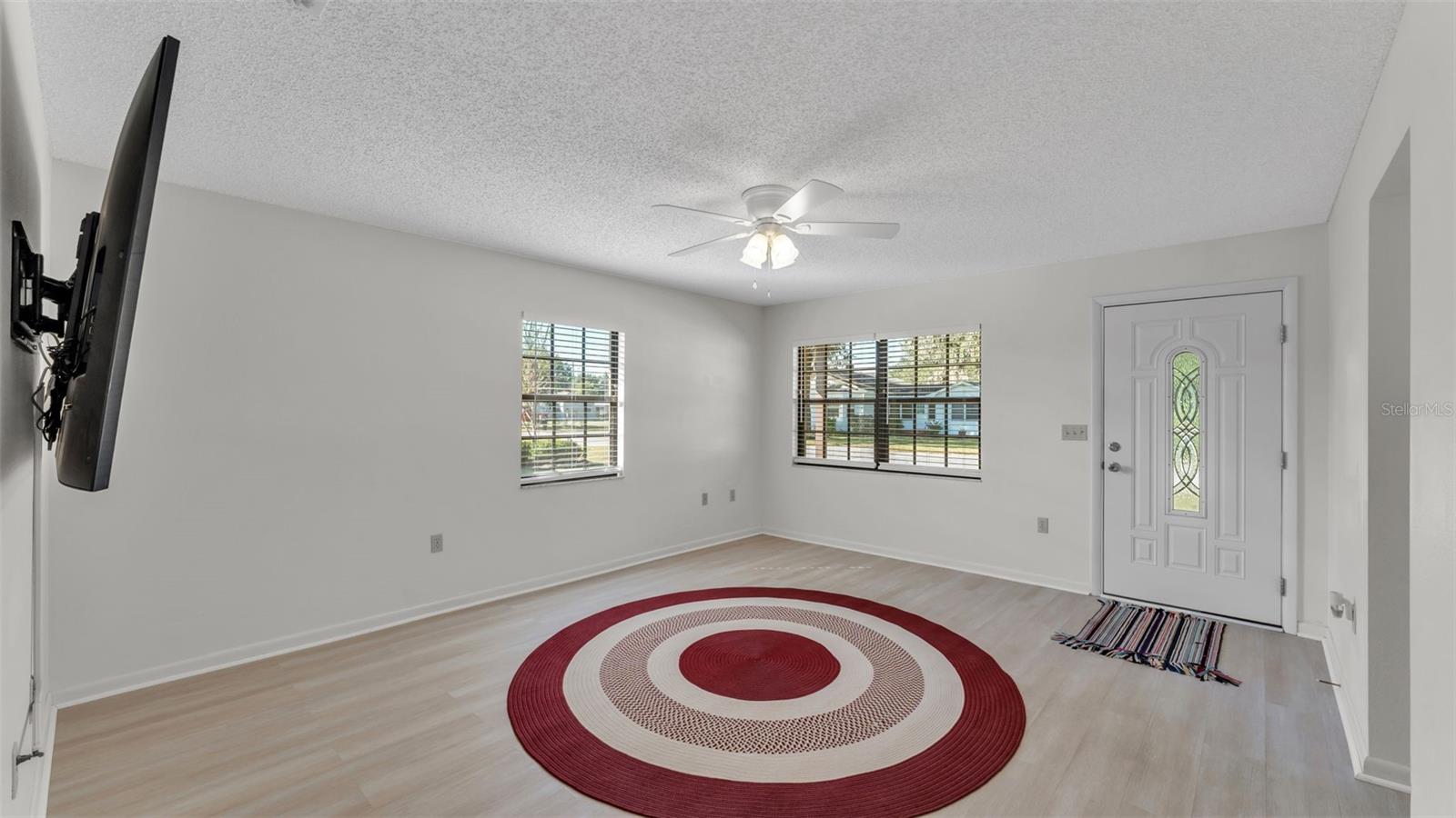 16 N HENDRY AVE, FORT MEADE, FL, 33841