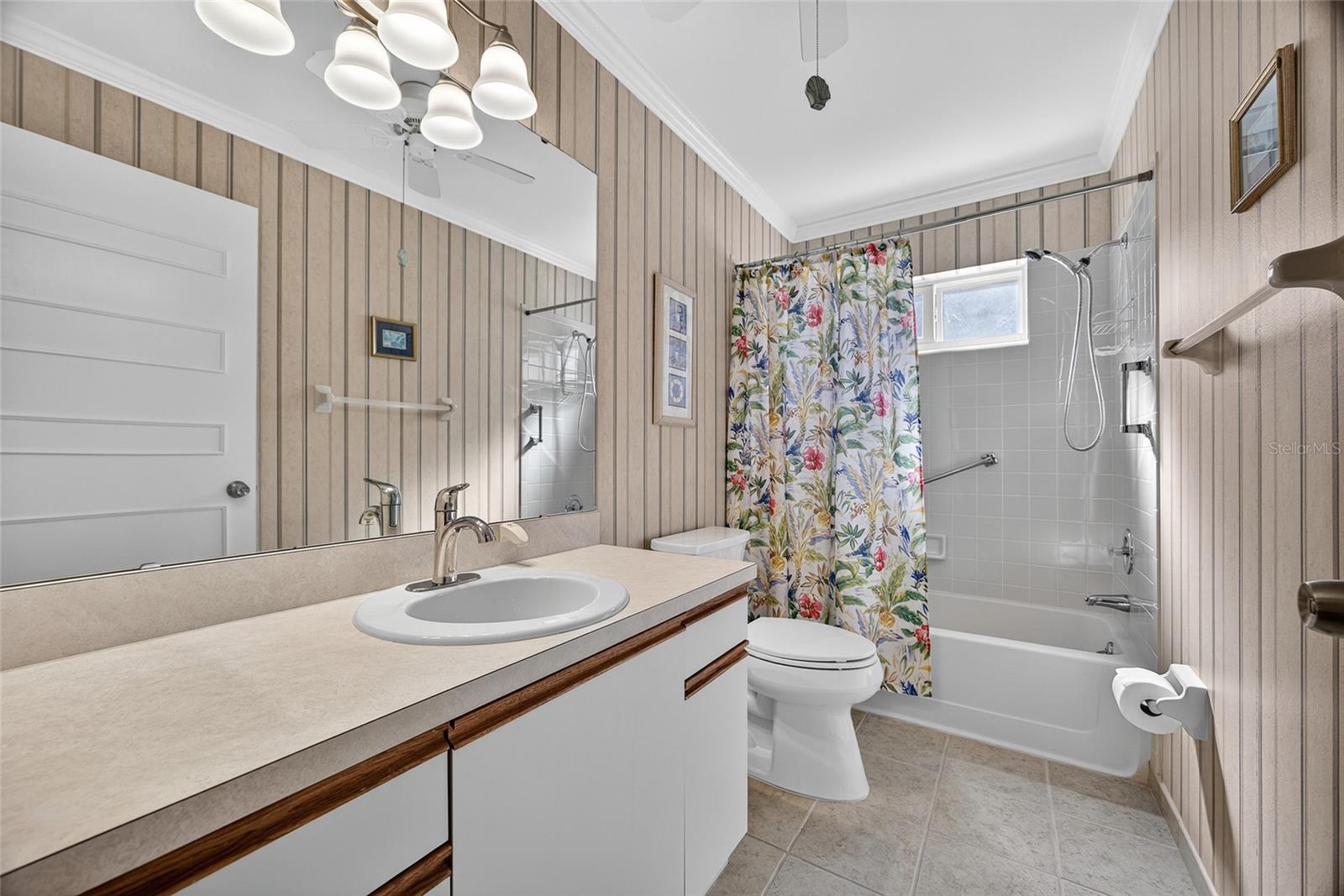 612 CHESTNUT LN #100, ENGLEWOOD, FL, 34223