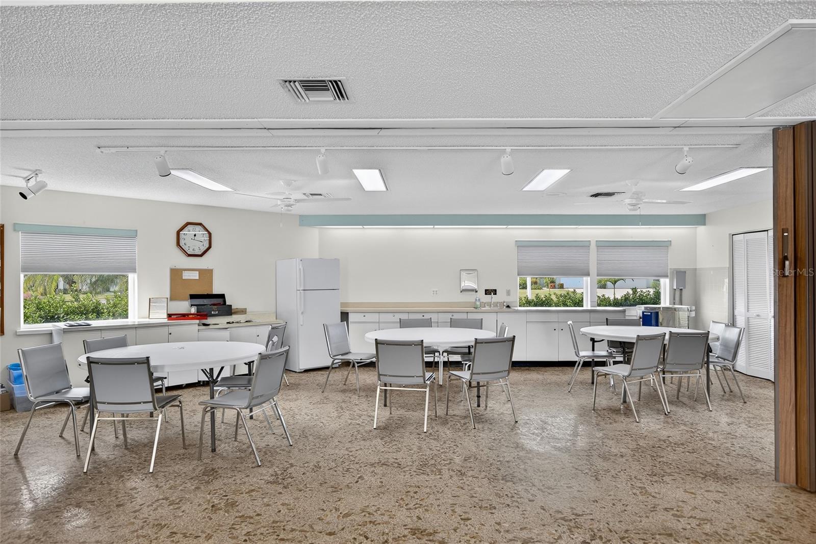 612 CHESTNUT LN #100, ENGLEWOOD, FL, 34223