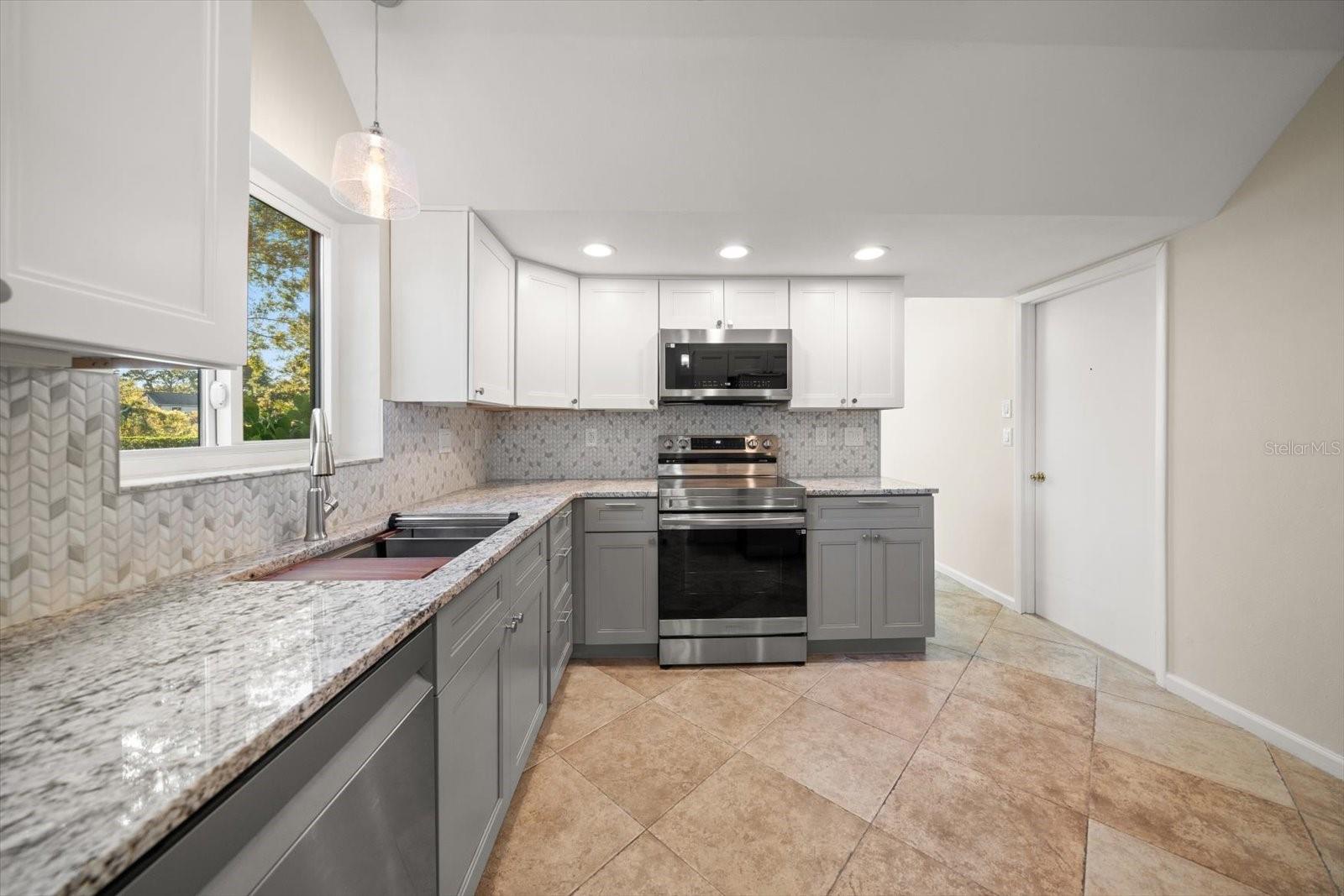 3687 IMPERIAL RIDGE PKWY, PALM HARBOR, FL, 34684