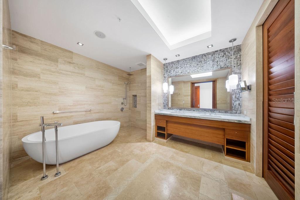 PR9117178 Property Photo