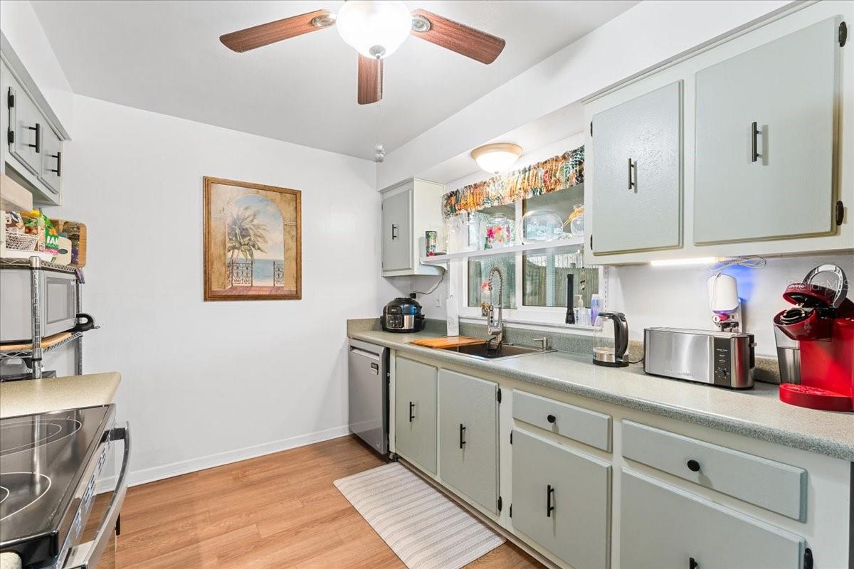 1602 STONEHAVEN WAY, TARPON SPRINGS, FL, 34689