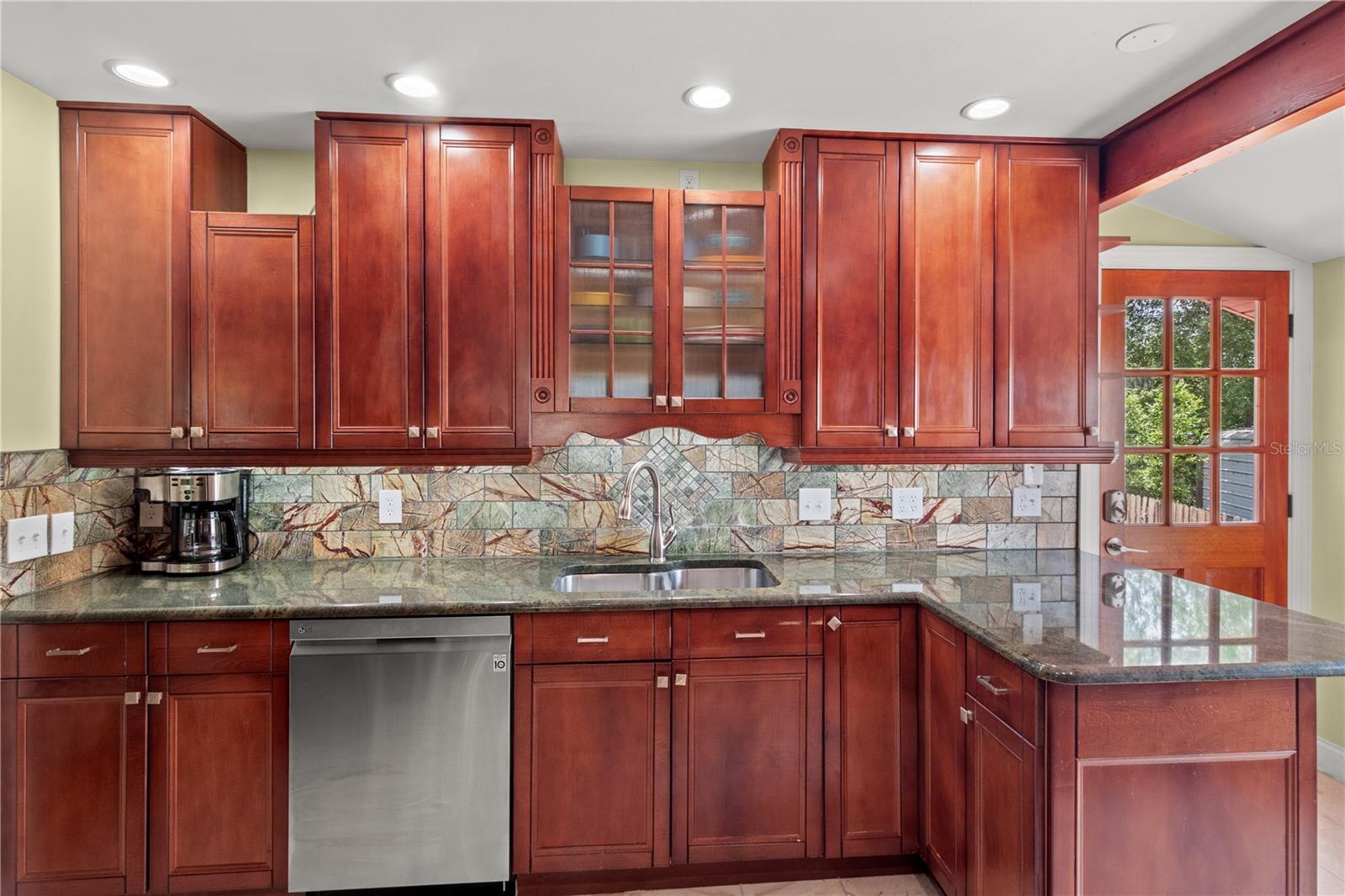 6515 DIMARCO RD, TAMPA, FL, 33634