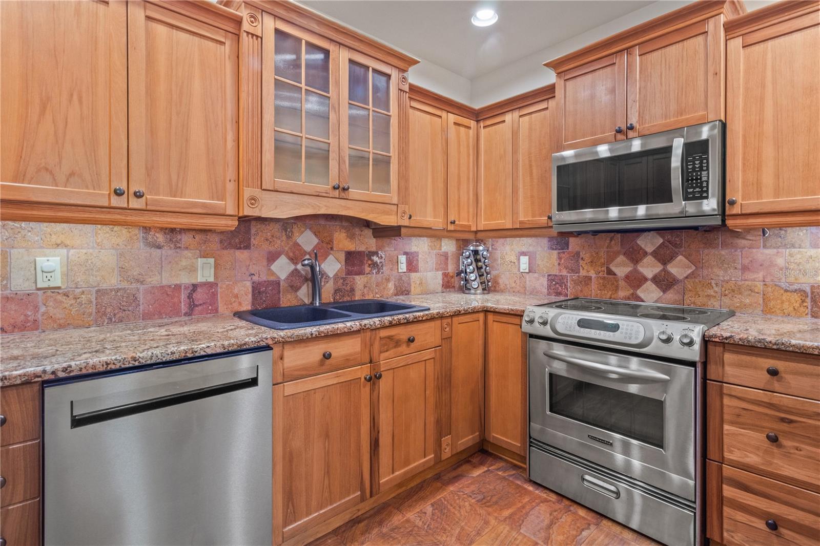 6515 DIMARCO RD, TAMPA, FL, 33634