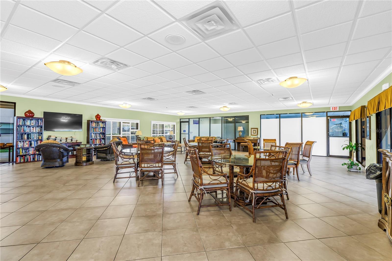 1320 PASADENA AVE S #203, SOUTH PASADENA, FL, 33707