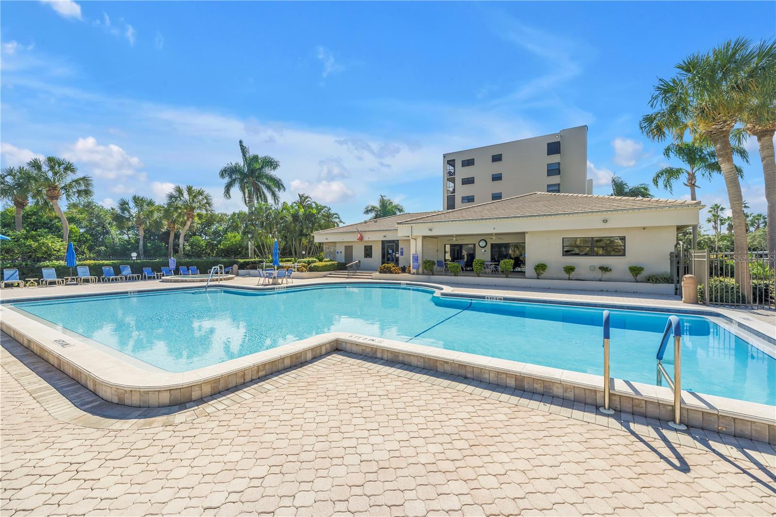 1320 PASADENA AVE S #203, SOUTH PASADENA, FL, 33707