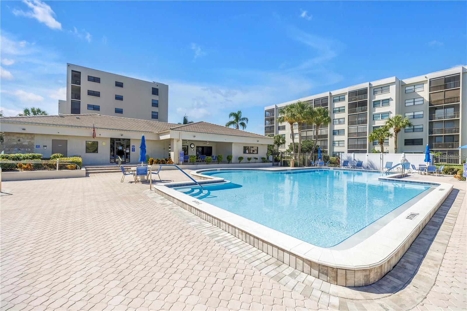 1320 PASADENA AVE S #203, SOUTH PASADENA, FL, 33707