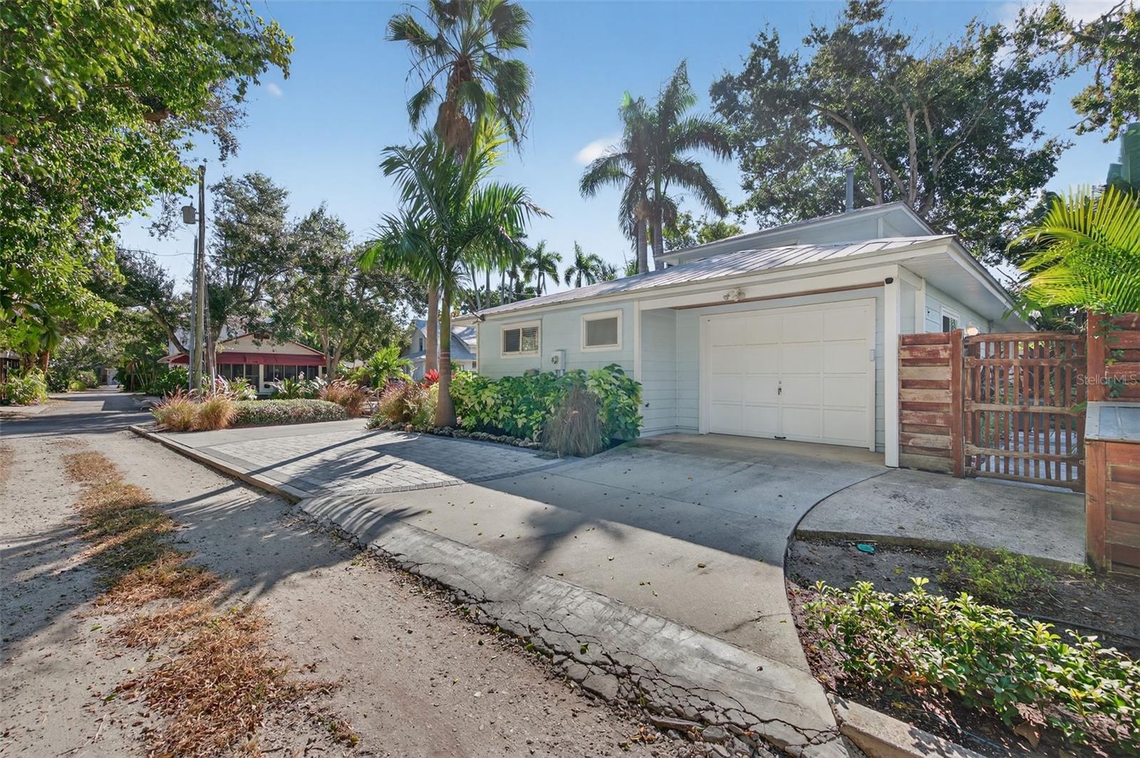 118 27TH ST W, BRADENTON, FL, 34205