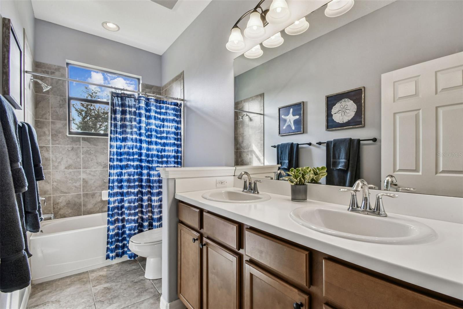 15613 N HIMES AVE, TAMPA, FL, 33618