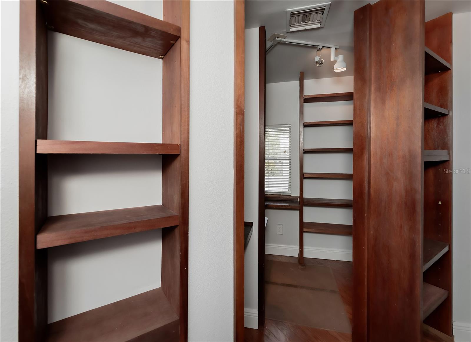 6465 1ST AVE S, ST PETERSBURG, FL, 33707