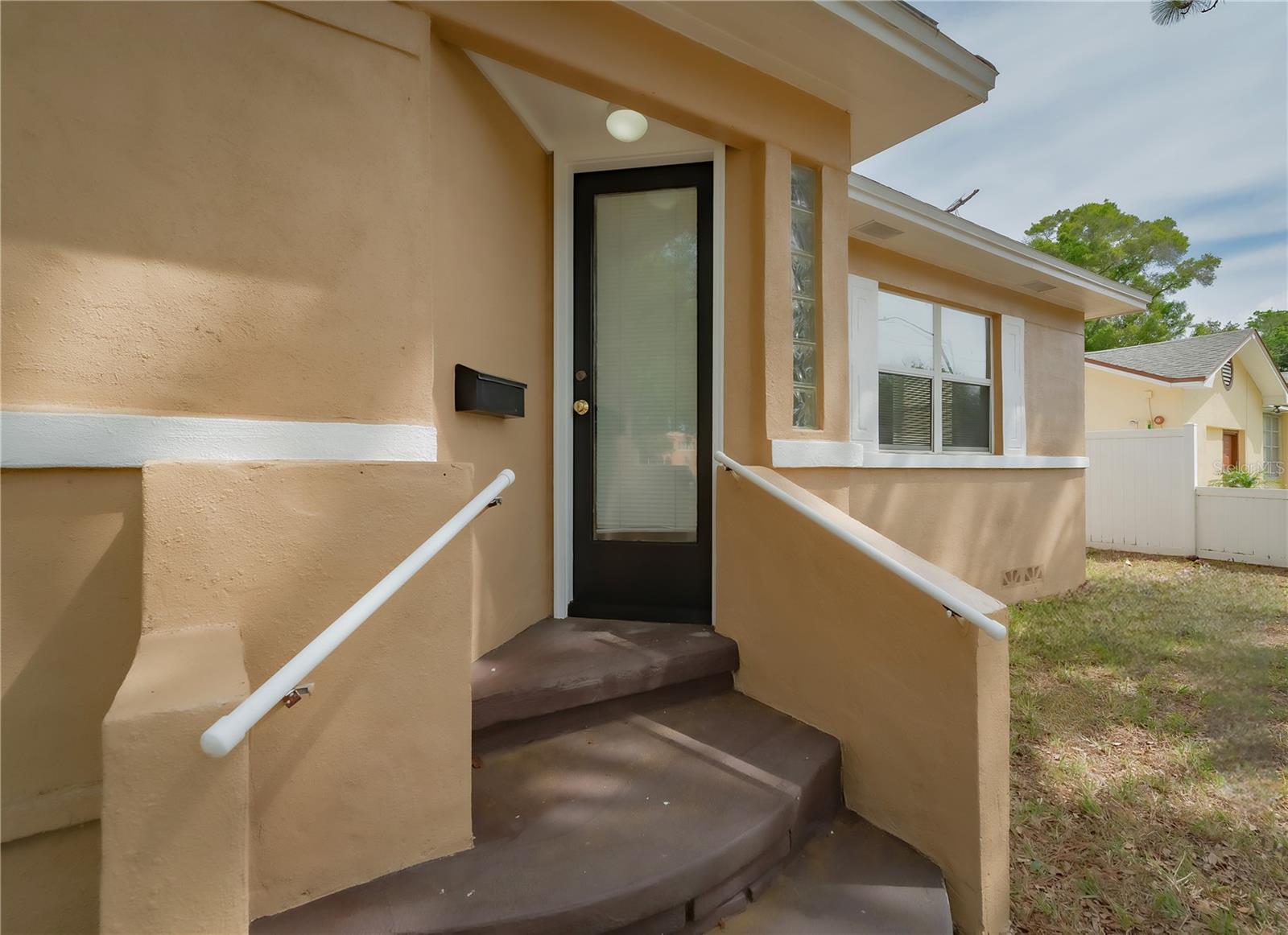 6465 1ST AVE S, ST PETERSBURG, FL, 33707