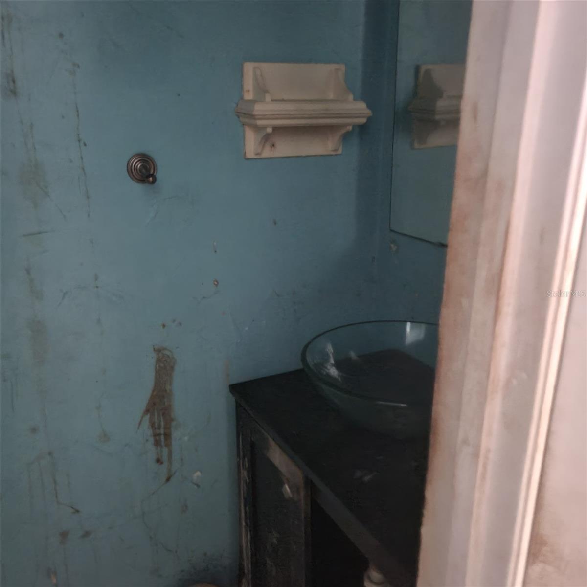 TB8445461 Property Photo