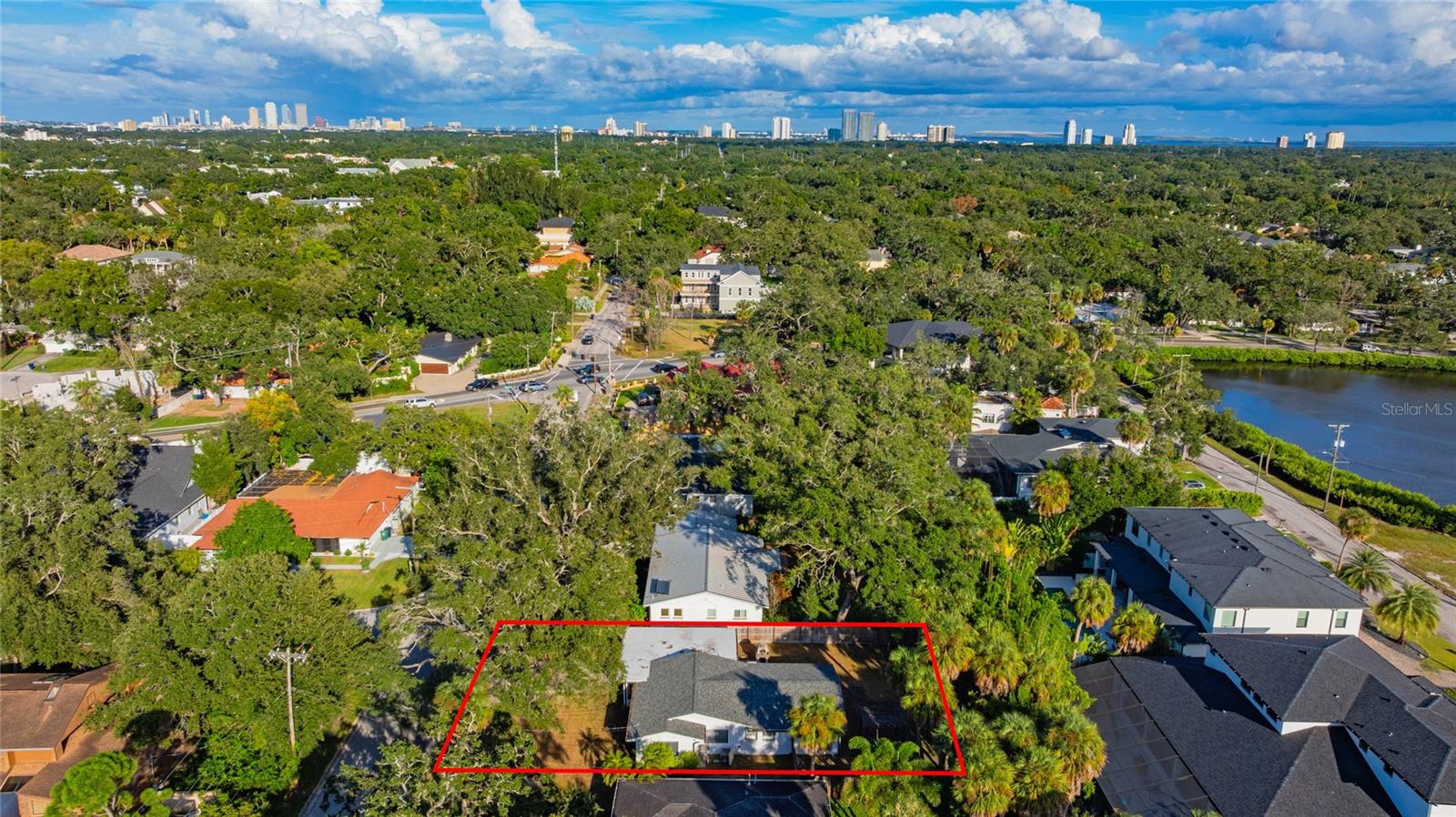 TB8445474 Property Photo