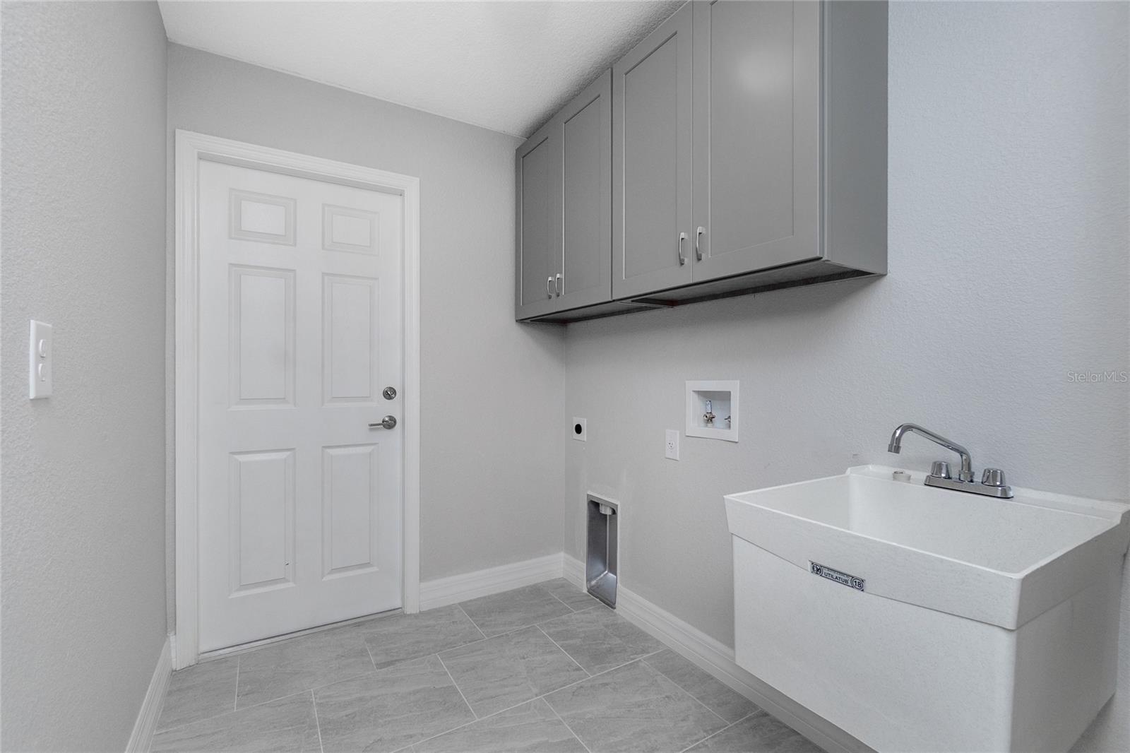 2771 INDUSTRY AVE, NORTH PORT, FL, 34288