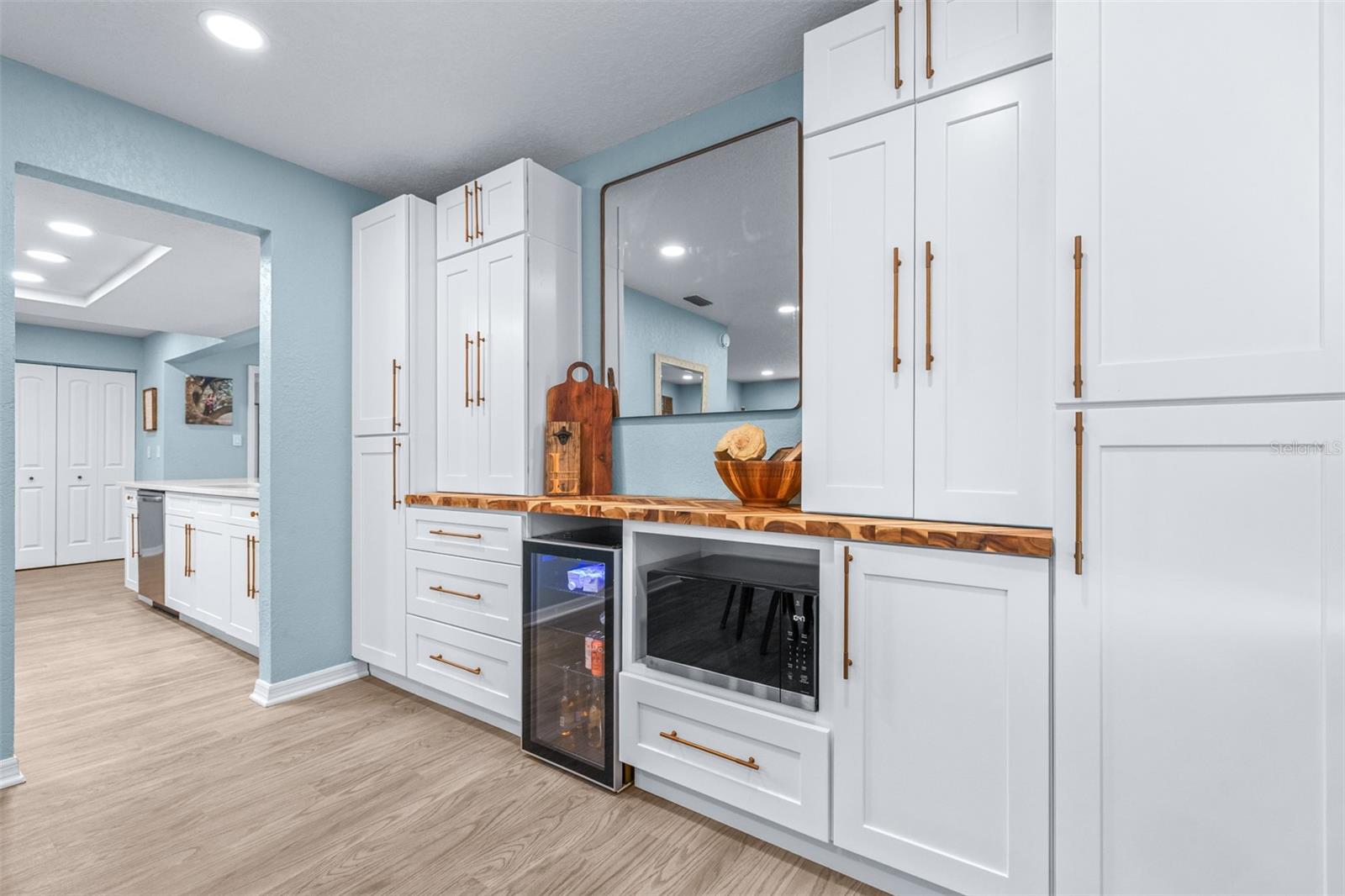 8687 MATTHEW ST, SEMINOLE, FL, 33772