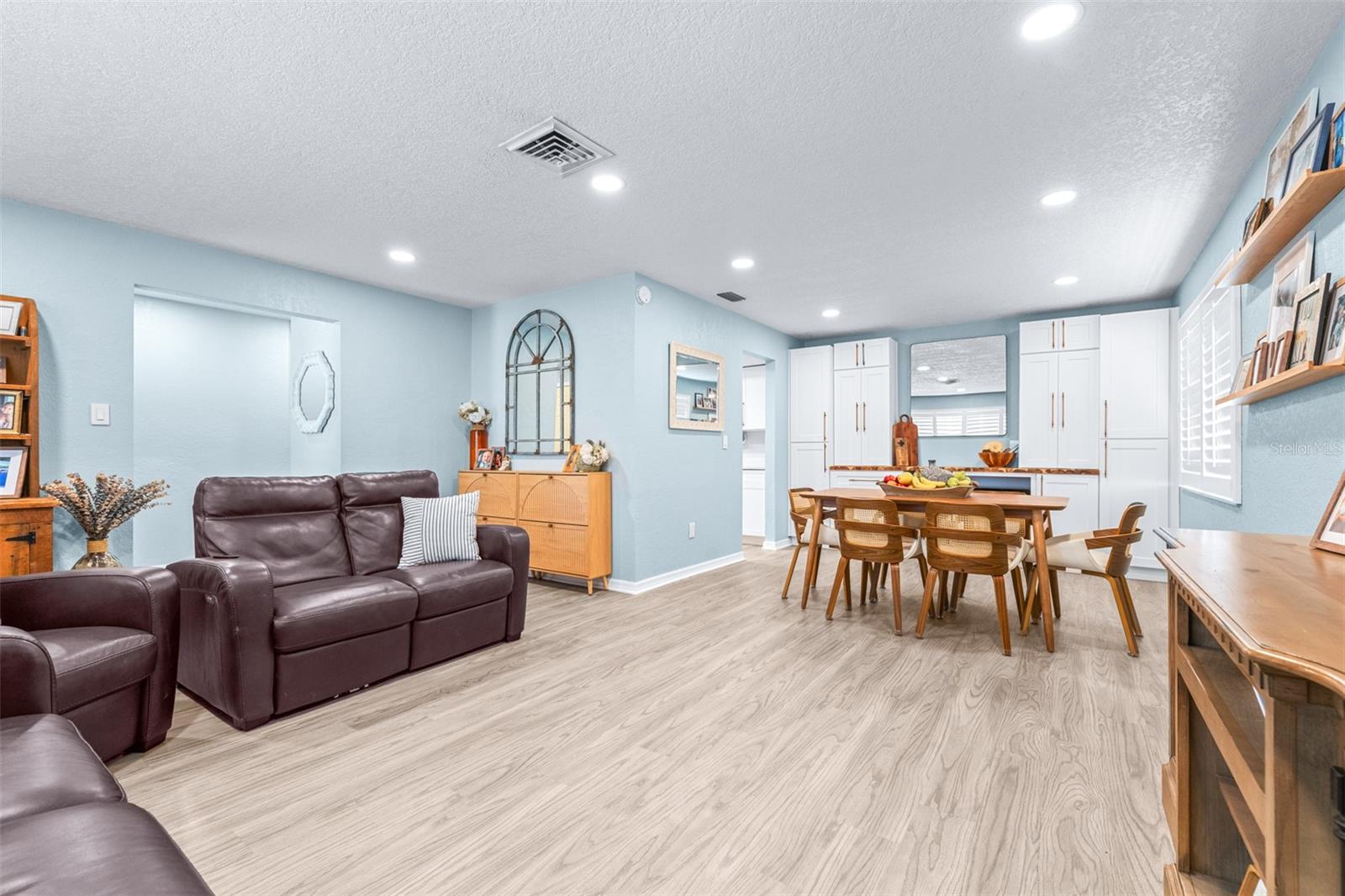 8687 MATTHEW ST, SEMINOLE, FL, 33772