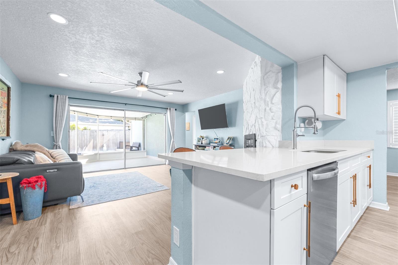 8687 MATTHEW ST, SEMINOLE, FL, 33772