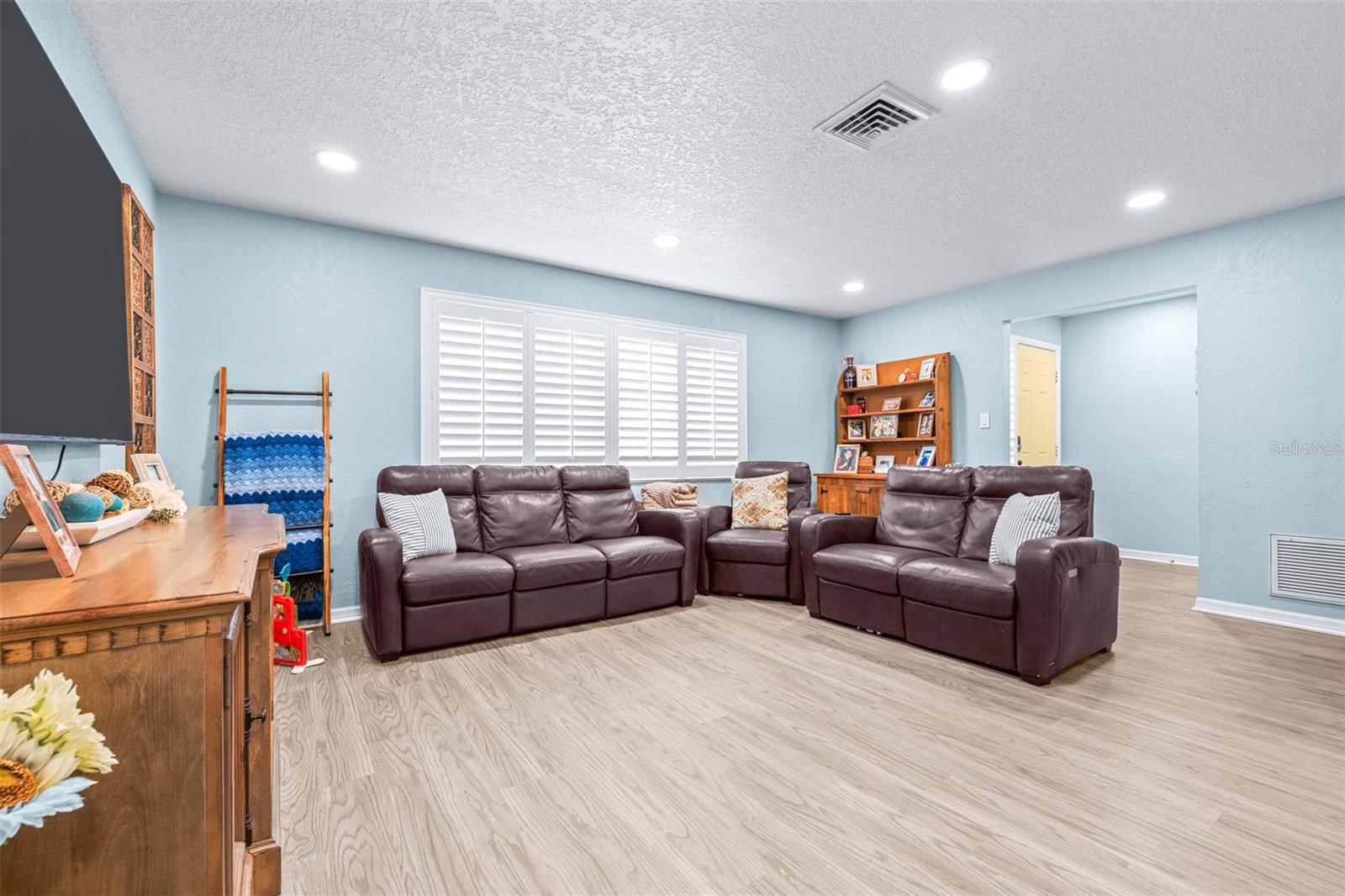 8687 MATTHEW ST, SEMINOLE, FL, 33772