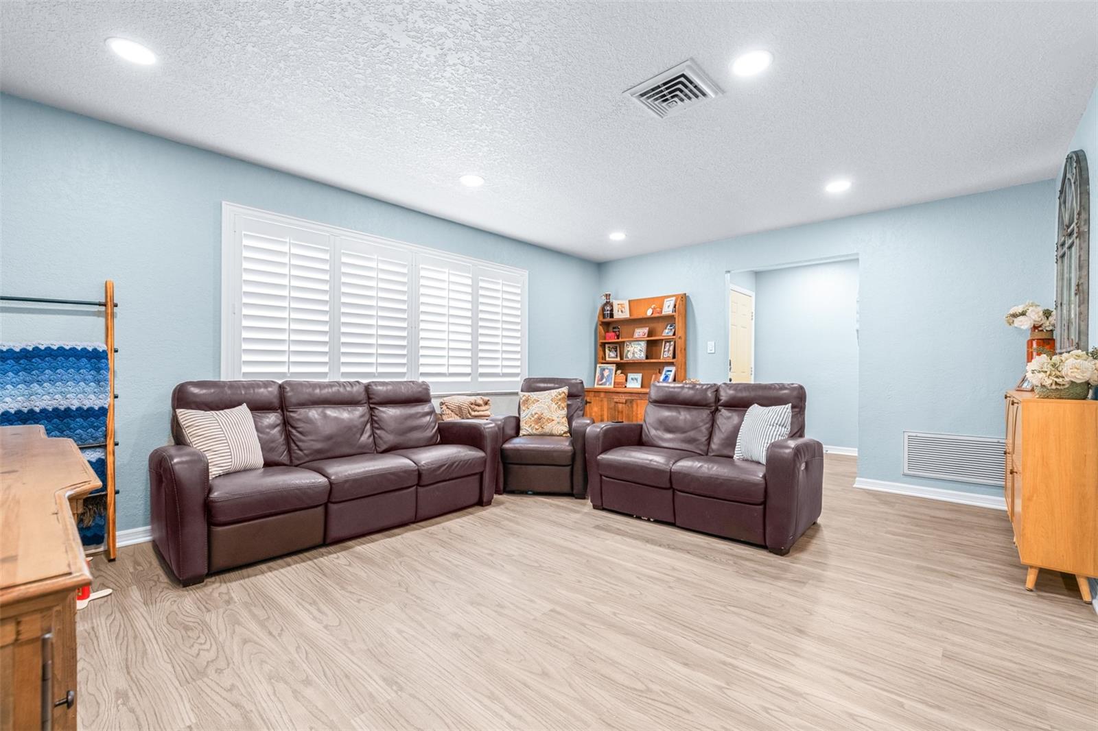 8687 MATTHEW ST, SEMINOLE, FL, 33772