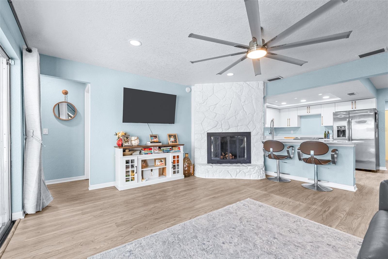 8687 MATTHEW ST, SEMINOLE, FL, 33772