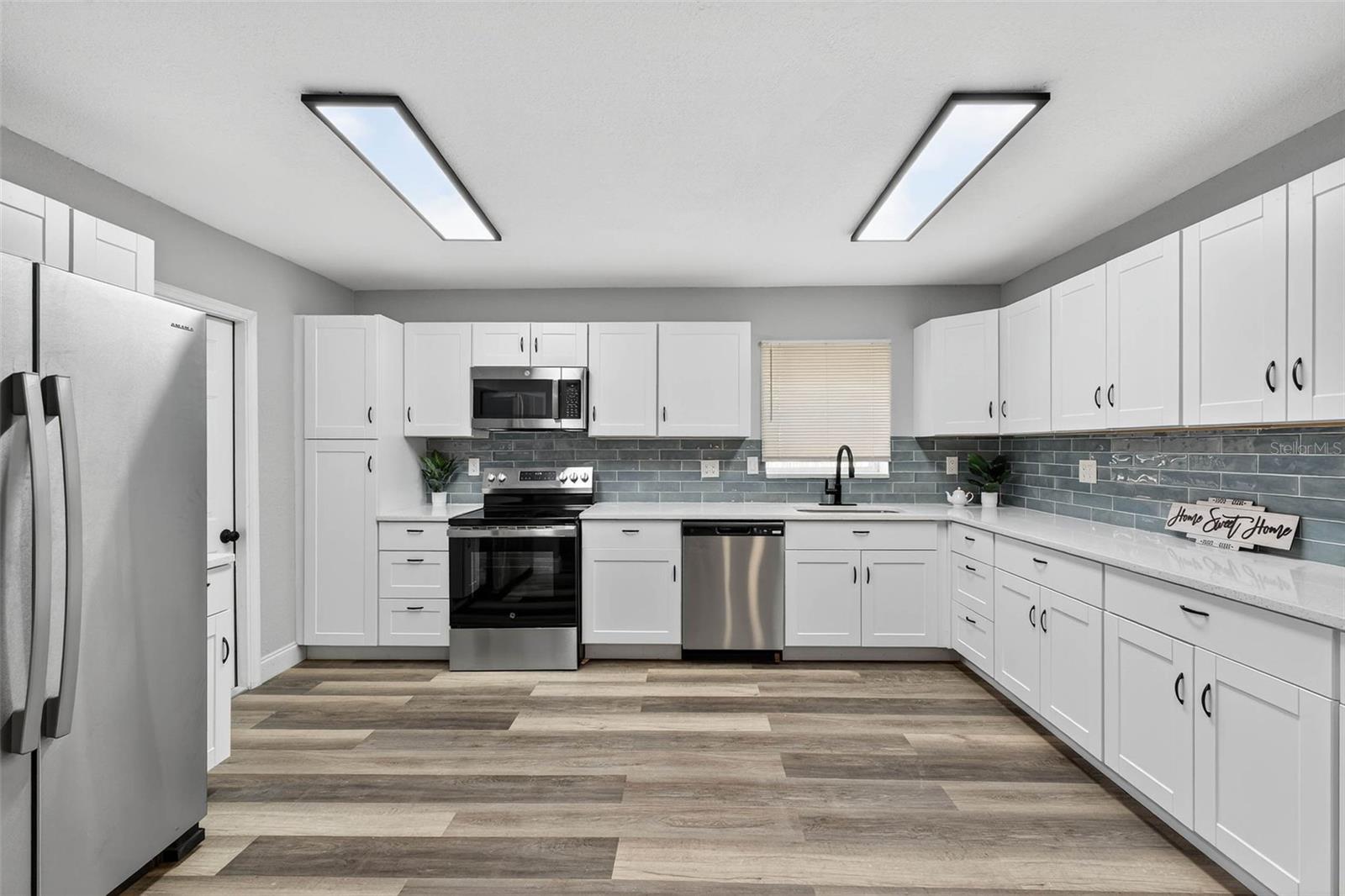 6965 21ST ST N, ST PETERSBURG, FL, 33702