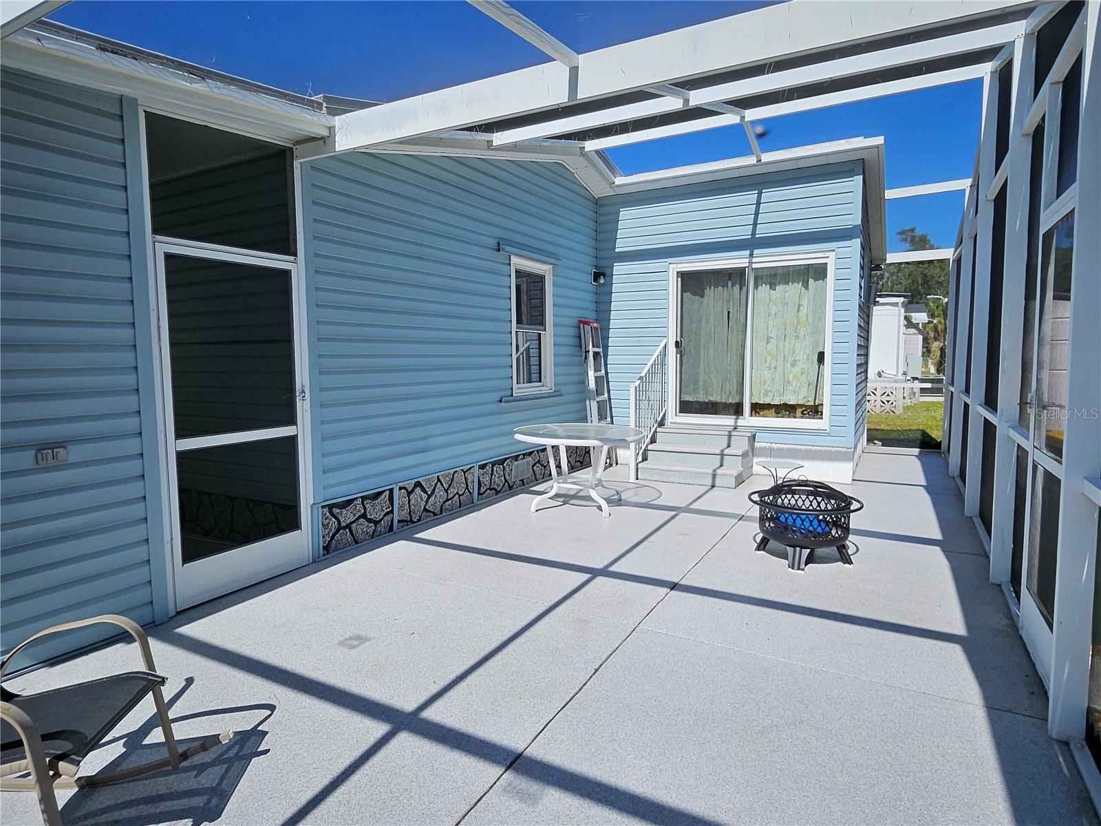 305 OAKWOOD BLVD E, SARASOTA, FL, 34237