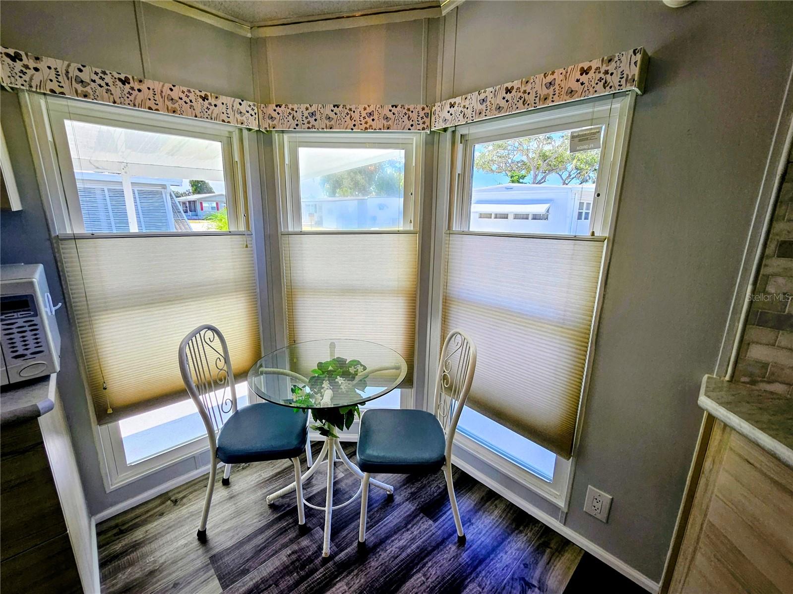 305 OAKWOOD BLVD E, SARASOTA, FL, 34237