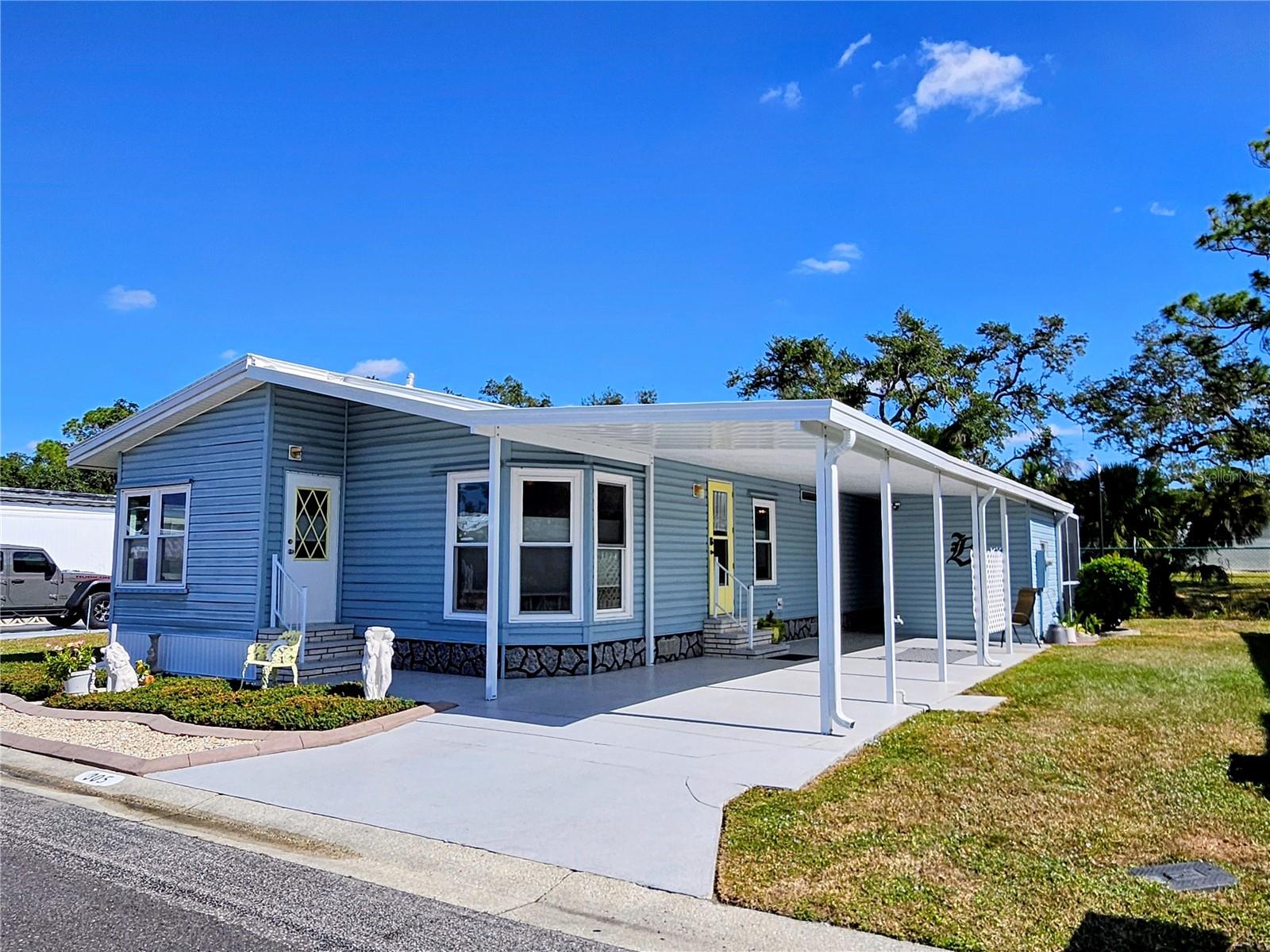 305 OAKWOOD BLVD E, SARASOTA, FL, 34237