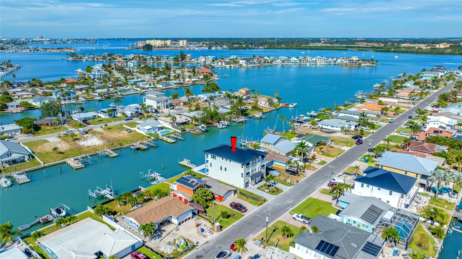 TB8445499 Property Photo