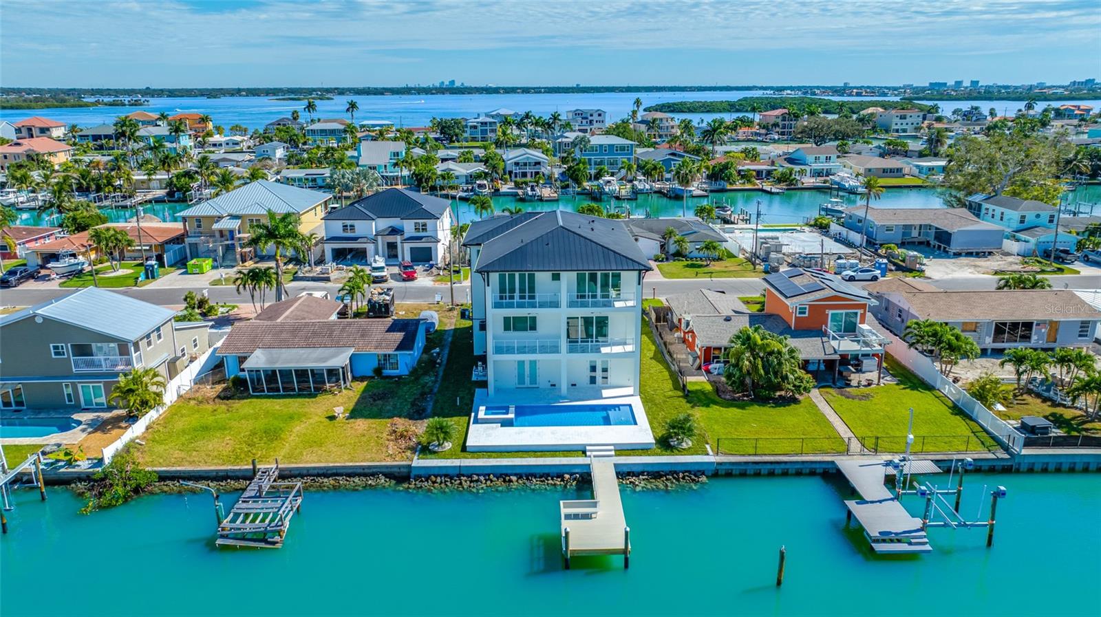 TB8445499 Property Photo