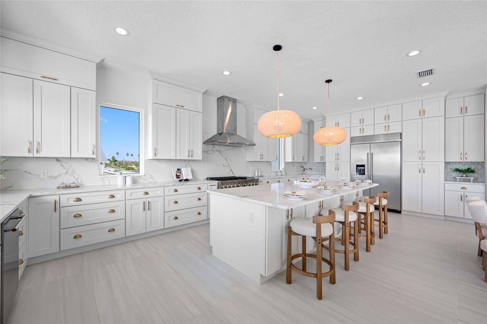 TB8445499 Property Photo