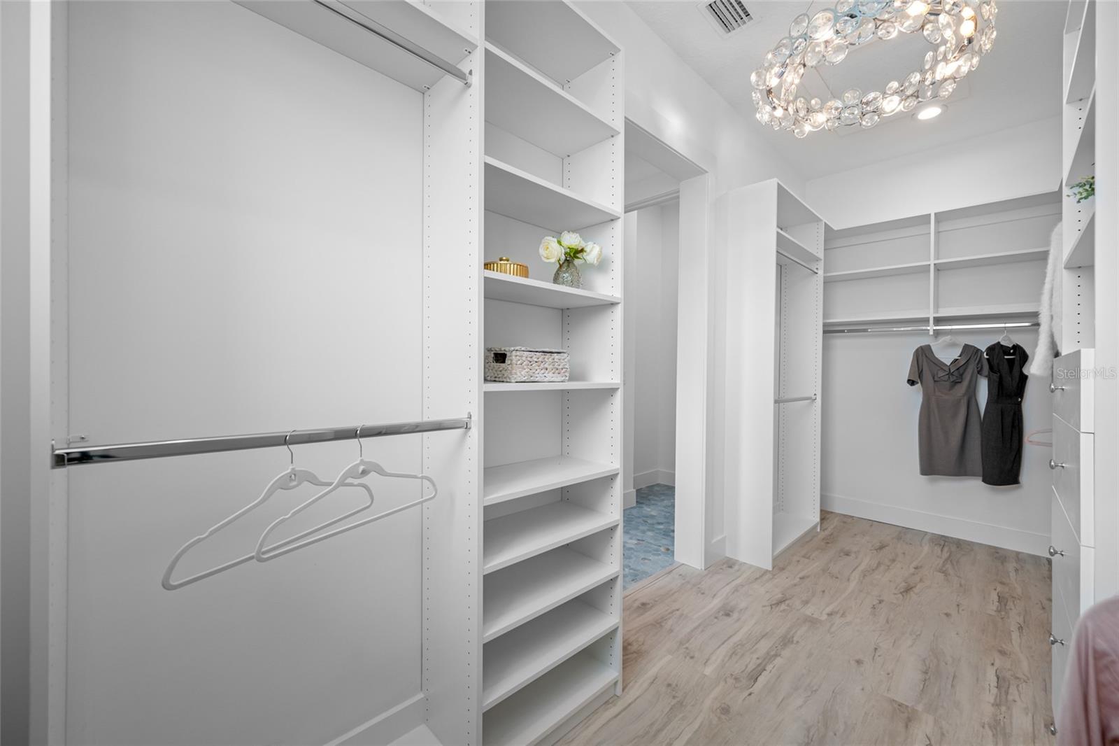 TB8445499 Property Photo