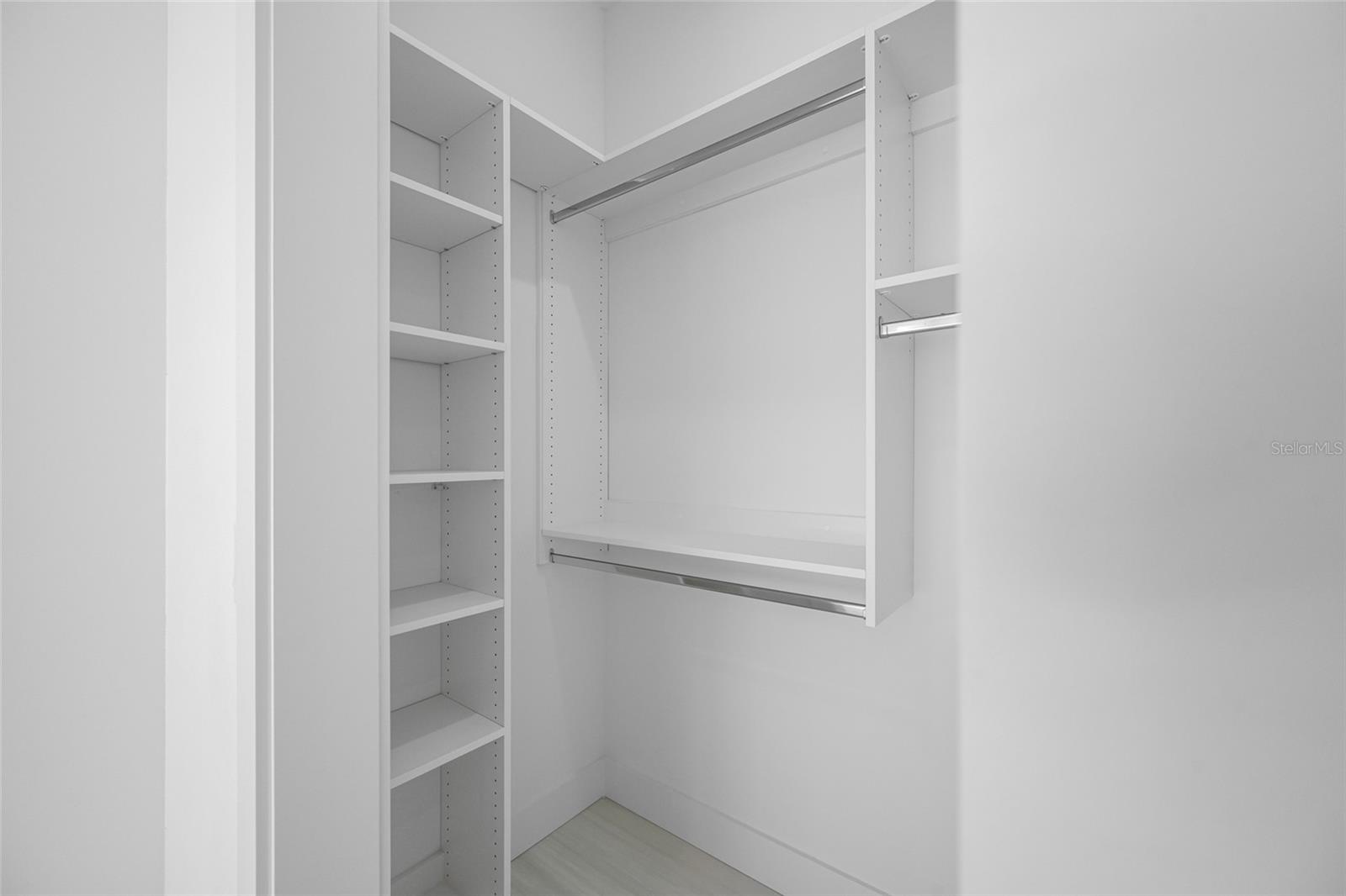 TB8445499 Property Photo