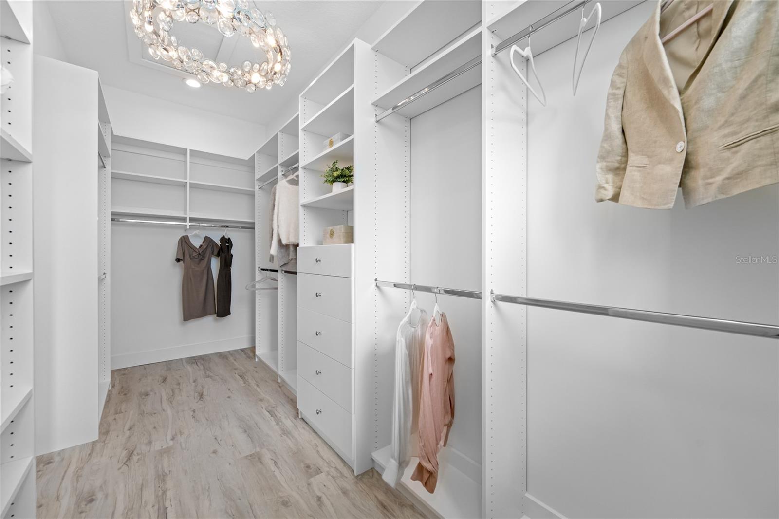 TB8445499 Property Photo