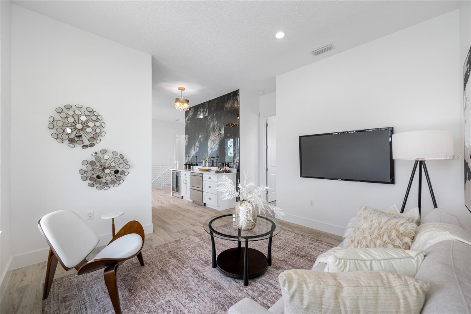 TB8445499 Property Photo