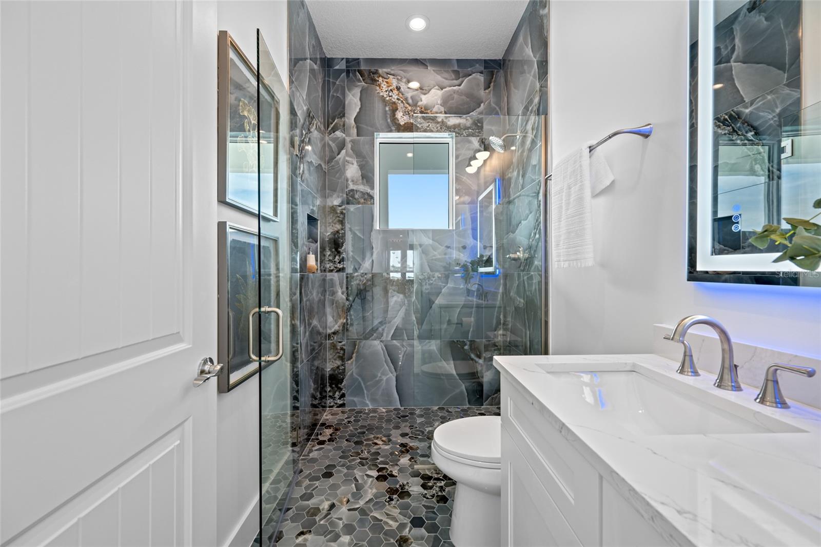 TB8445499 Property Photo