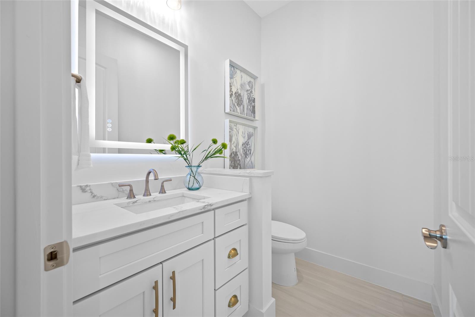 TB8445499 Property Photo