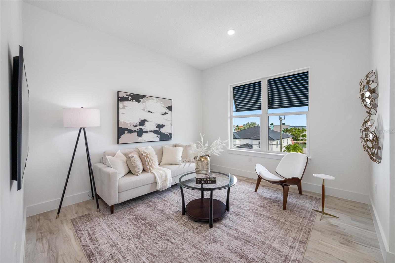 TB8445499 Property Photo