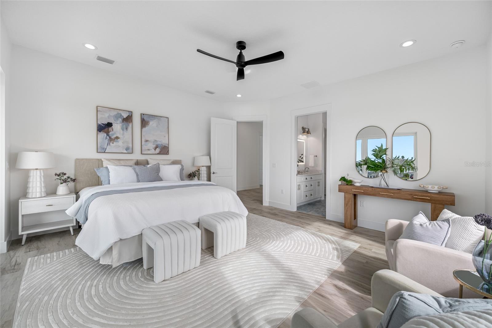 TB8445499 Property Photo