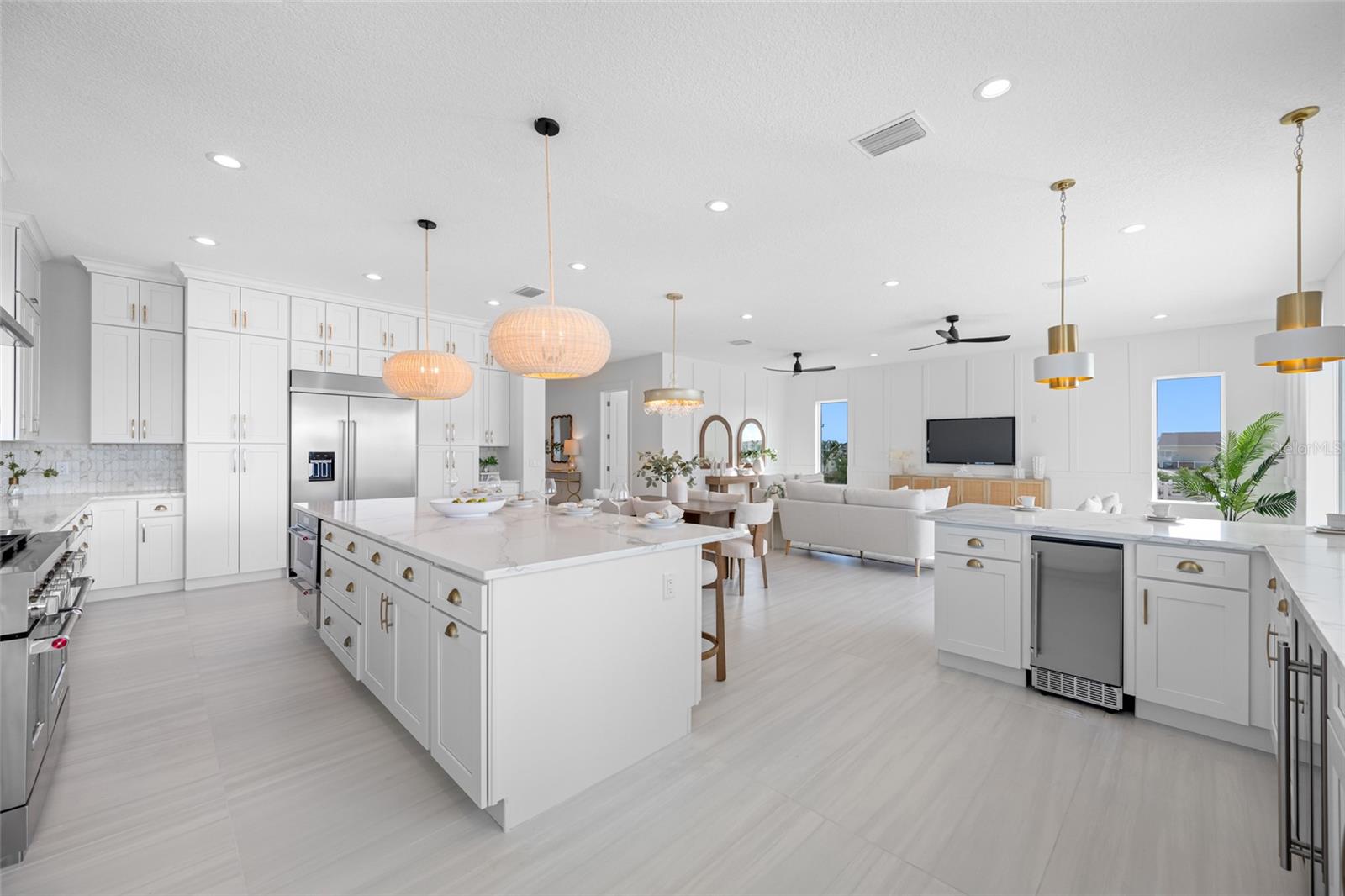 TB8445499 Property Photo