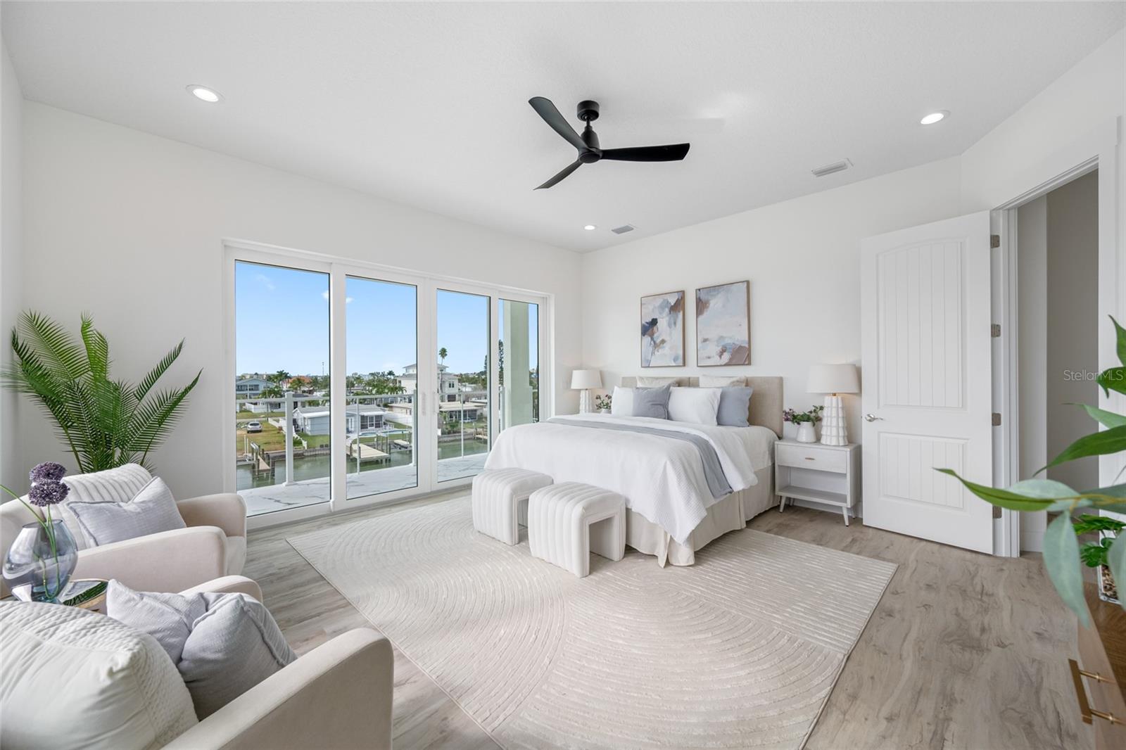 TB8445499 Property Photo