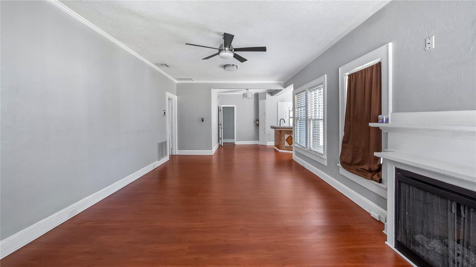 1704 W MAIN ST, LEESBURG, FL, 34748