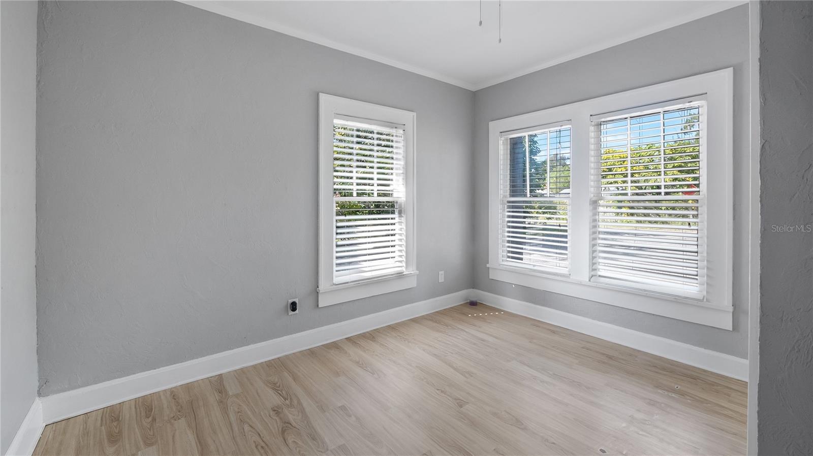 1704 W MAIN ST, LEESBURG, FL, 34748