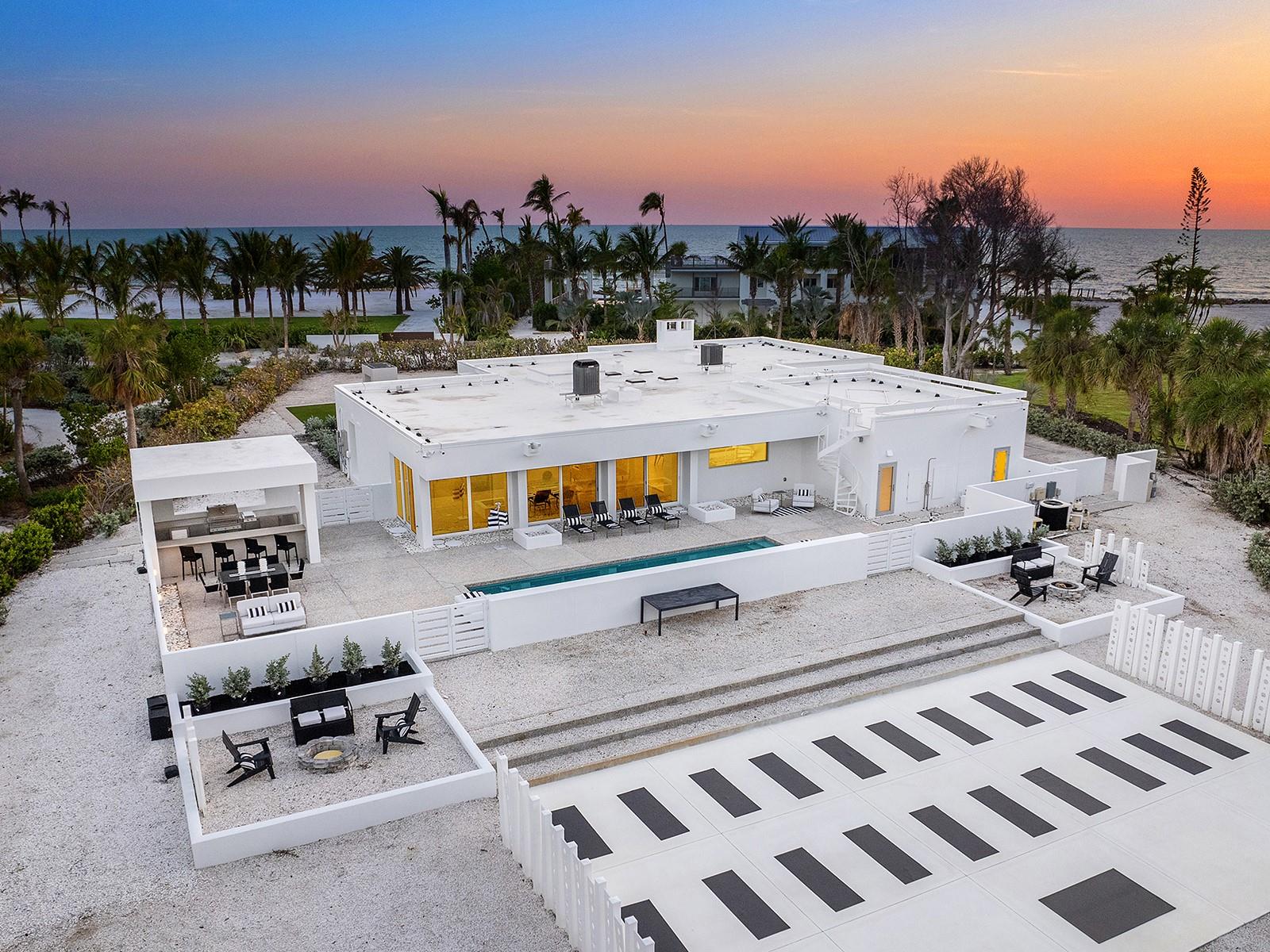 7647 SANDERLING RD, SARASOTA, FL, 34242