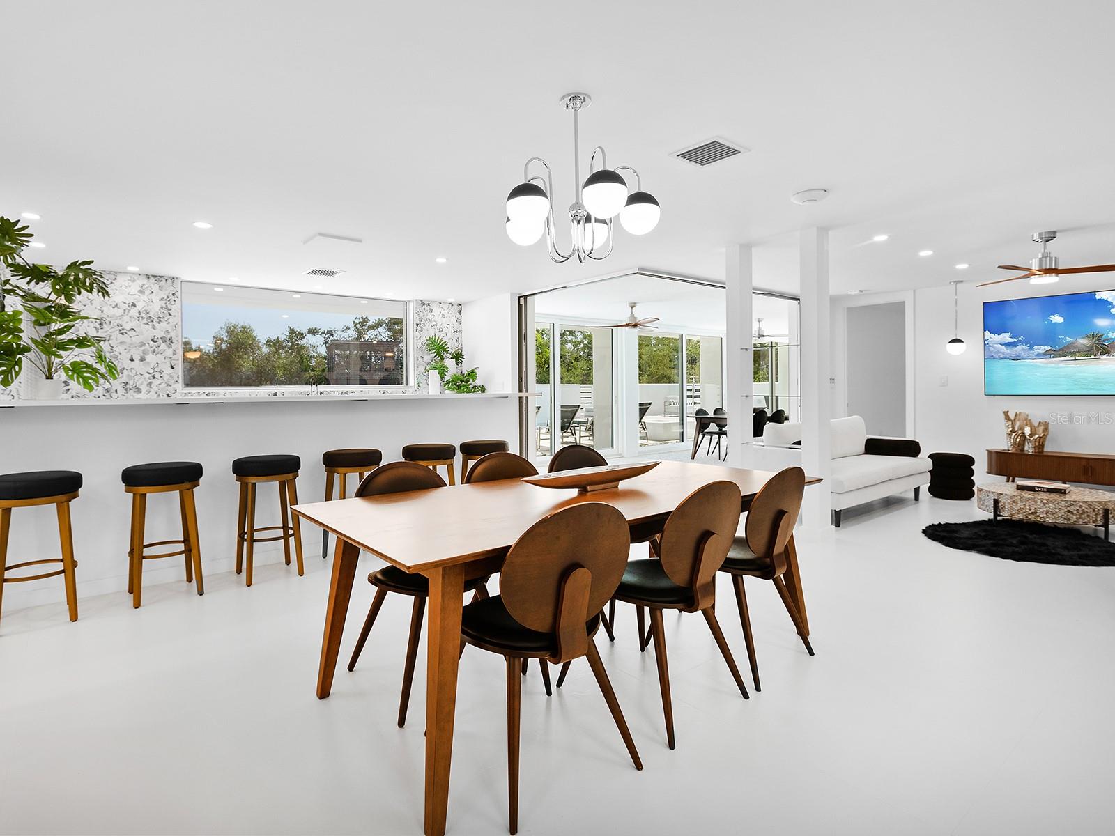 7647 SANDERLING RD, SARASOTA, FL, 34242